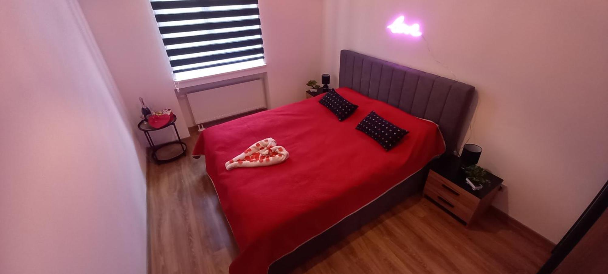 Apartament Love On 5 - Milosc Na 5 Legnica Bagian luar foto